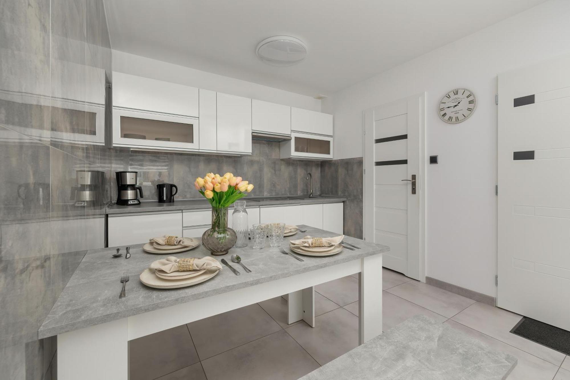 Family Apartments Herberta With Terrace And Parking By Rent Like Home Swinoujscie Exterior foto